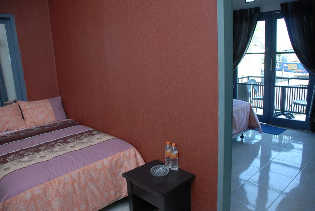 Guest House Salon Fora Gegerkalong Setiabudhi Bandung Exterior photo